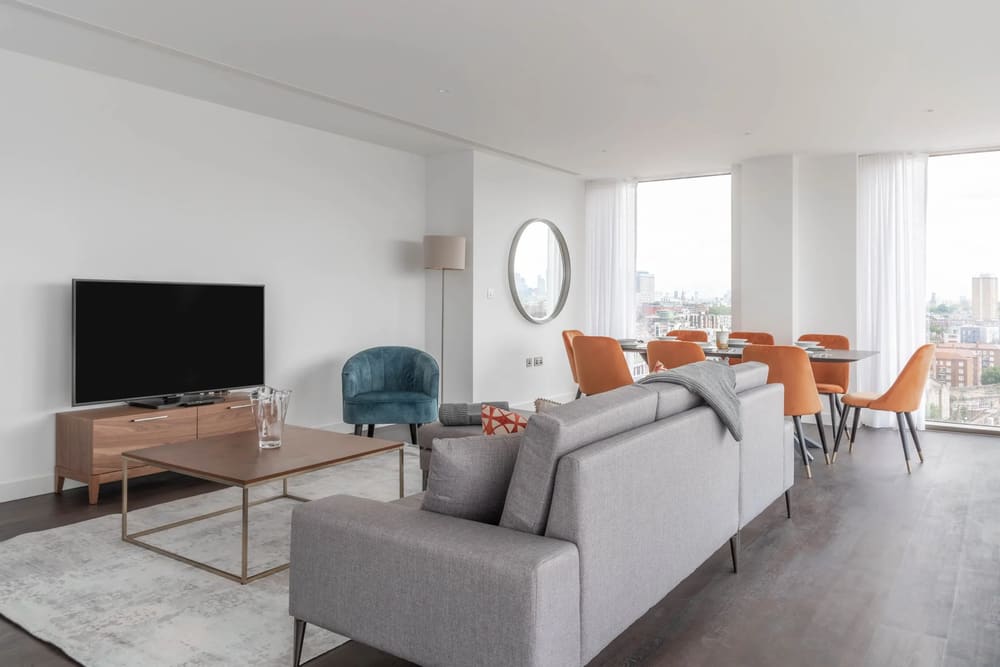 Tower Hill Apartments, East London: Living room, photo 1