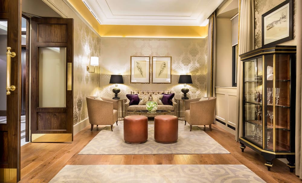 Buckingham Gate, Pimlico: Living room, photo 1