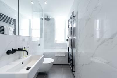 The Armitage Marylebone, Marylebone: Bathroom with bath and separate shower enclosure
