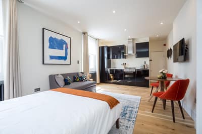 The Armitage Notting Hill, Notting Hill: Open studio with bed and dining table