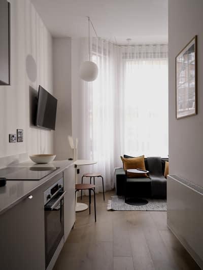 The Marloes, Earl's Court: Hallway opening into a furnished living room