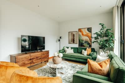 Apartment Three, Three Kings Yard, Mayfair: Living room with seating and dining table