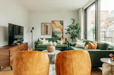 Apartment Three, Three Kings Yard, Mayfair: Living room with seating and dining table
