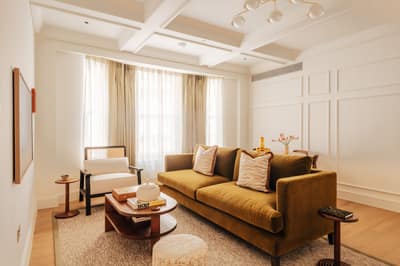Apartment Two, Claridge House, Mayfair: Living room with seating and dining table