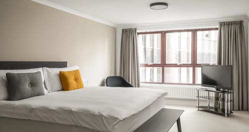 The Monarch Apartments, Kensington: Bedroom in a one-bedroom apartment, photo 6