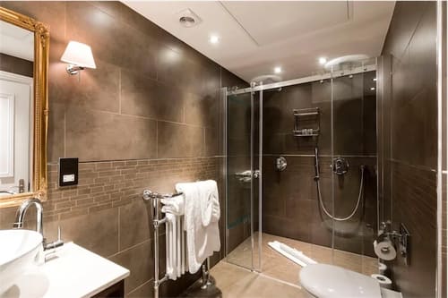 The Half Moon St Residences, Mayfair: Bathroom, photo 5
