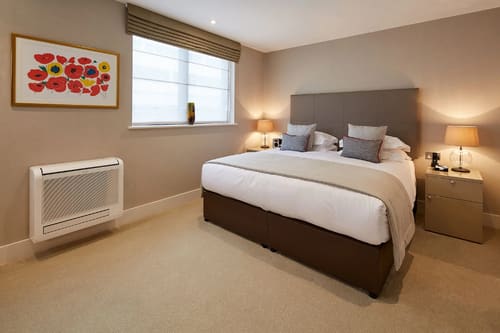 Cheval Place Apartments, Knightsbridge: Bedroom in a one-bedroom apartment, photo 6