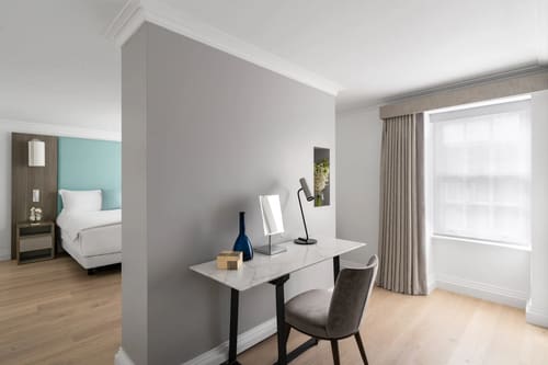 The Hertford Street Apartments, W1J, Mayfair: Master bedroom, photo 8