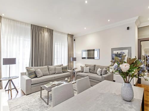 130 Queensgate, Kensington: Living room, photo 7