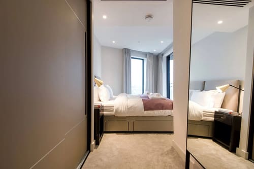 3 Bedroom Apartment in Pimlico B, Pimlico: Bedroom seen through a doorway