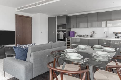 Tower Hill Apartments, East London: Living room, photo 3