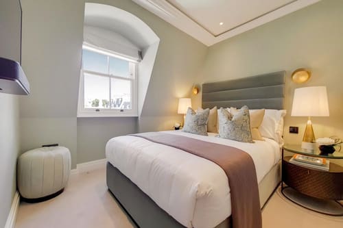 Prince of Wales Long Term Apartments, Kensington: Bedroom, photo 9