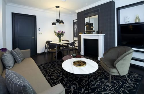Lexham Gardens, Kensington: Bedroom in a one-bedroom apartment, photo 5