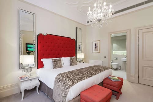 The Sloane Club Apartments, Chelsea: Bedroom in a two-bedroom apartment, photo 9