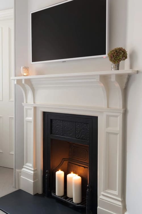 Prime Mayfair 1 bedroom no.1, W1K, Mayfair: White fireplace surround