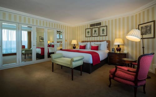 Cheval Thorney Court, Kensington: Master bedroom, photo 5