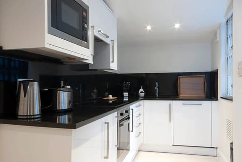 Manson Place, Kensington: Bedroom in a one-bedroom apartment, photo 6