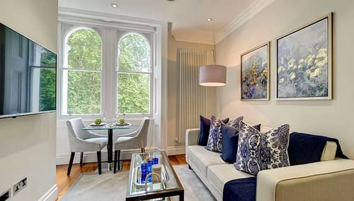 Bayswater Garden Square Apartments, Kensington: Bedroom in a one-bedroom apartment, photo 6