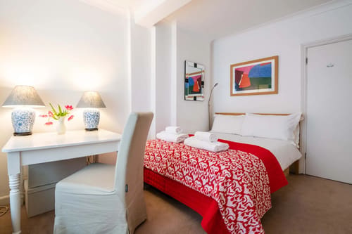 Central Mayfair 2 bedroom, Mayfair: Bedroom, photo 2