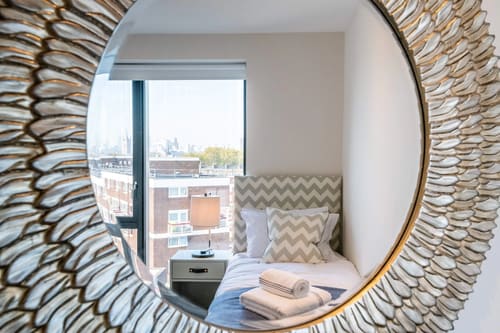 Sutherland Street 3 bedroom Apartment, Pimlico: Bedroom, photo 5