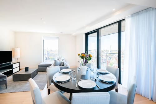 Sutherland Street 3 bedroom Apartment, Pimlico: Dining area, photo 6