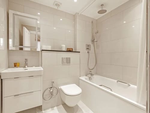 Chesham Place, Chelsea: Bathroom with bath and hand shower