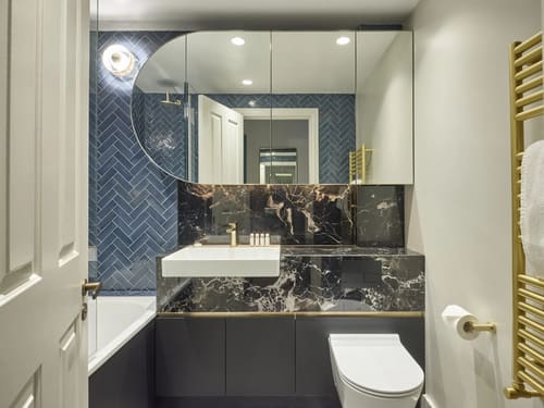 Gilbert Street, W1K, Mayfair: Bathroom, photo 4