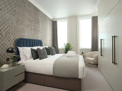 Gilbert Street, W1K, Mayfair: Bedroom, photo 6