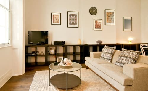 Cannon Street, East London: Bedroom in a two-bedroom apartment, photo 5