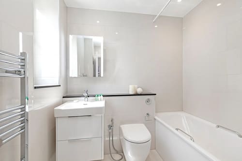 Chesham Place, Chelsea: Bathroom with vanity basin and bath