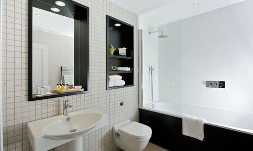 Queens Gate Gardens, Kensington: Bedroom, photo 3