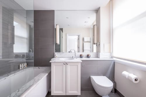 Lees Place, Mayfair: Bedroom in a one-bedroom apartment, photo 8