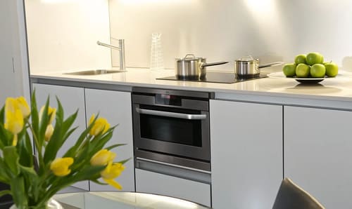 The Bishopsgate Apartments, East London: Bedroom in a one-bedroom apartment, photo 5