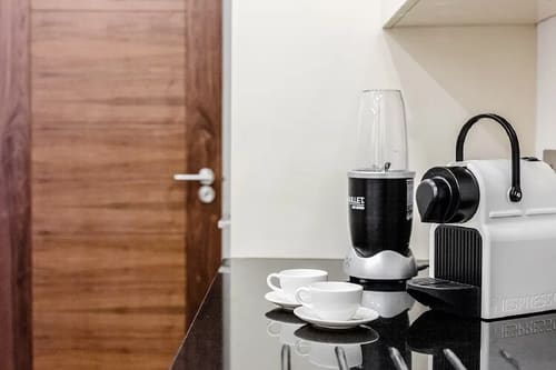 Mayfair Mews Apartment II, Mayfair: Coffee machine and blender on a worktop