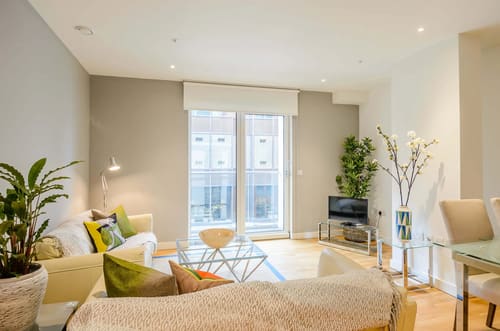 Howick Place, Pimlico: Bedroom in a two-bedroom apartment, photo 6