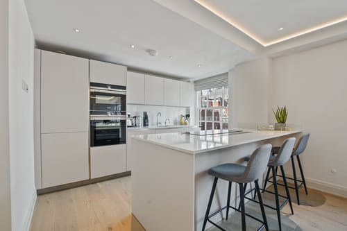 The Westminster Apartments, Victoria: Kitchen, photo 4
