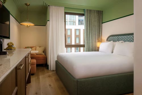 The July Apartments, Victoria: Bedroom, photo 8