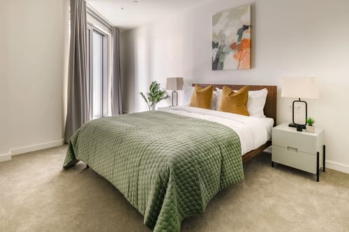 The Battersea Urban Rest Apartments, Battersea: Bedroom in a three-bedroom apartment, photo 2