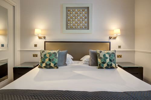 The Collingham Apartments, Kensington: Bedroom, photo 2