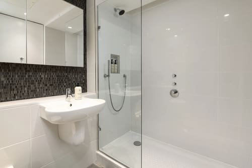 The Fitzrovia Apartments II, Fitzrovia: Bedroom in a two-bedroom apartment, photo 5