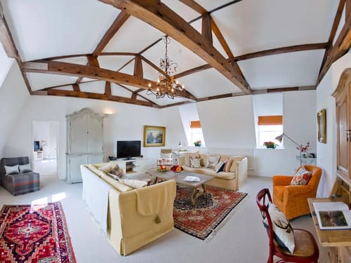 Serviced apartments in Hampton Court
