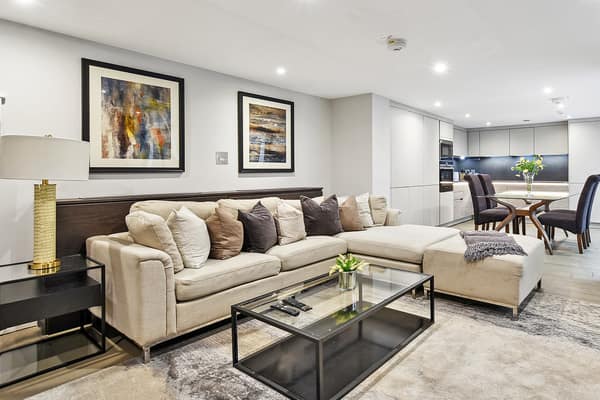 Buckingham Gate, apartment in Westminster