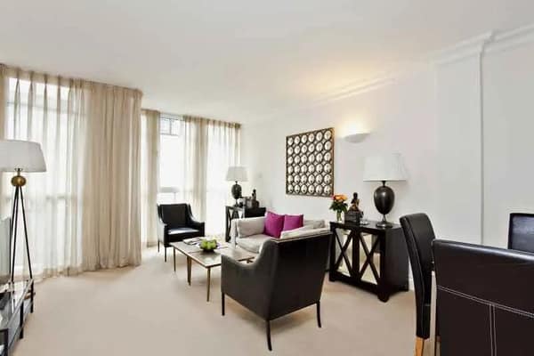 Westminster St John’s Gardens Apartments, apartment in Westminster