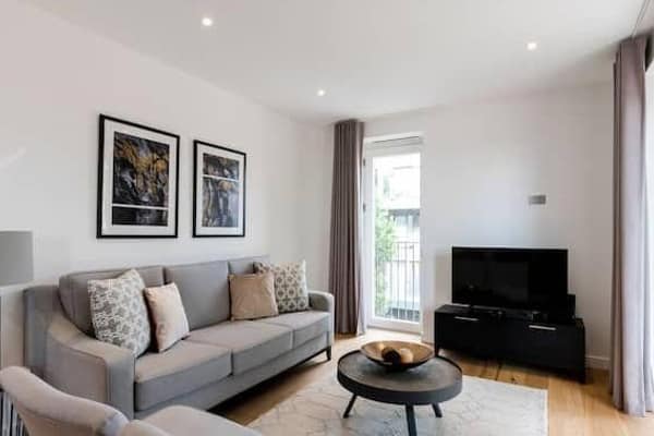 Five On Danvers, apartment in Battersea