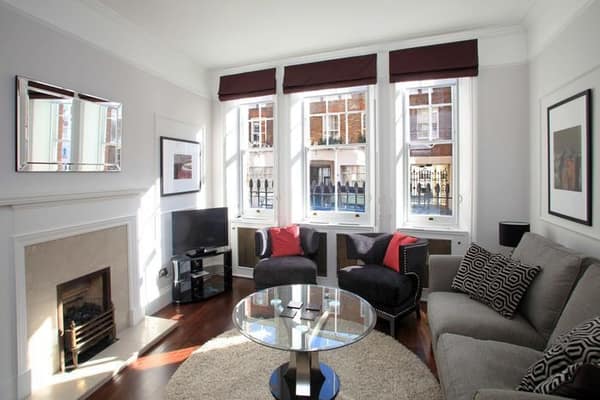 Abingdon Mansions, apartment in Kensington