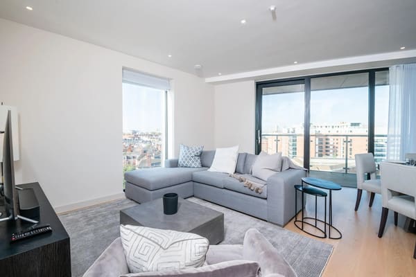 Sutherland Street 3 bedroom Apartment, serviced apartments in Pimlico