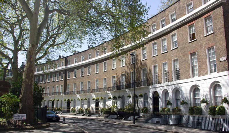 Studios2Let Cartwright Gardens, Bloomsbury: Georgian terraces facing a leafy garden square
