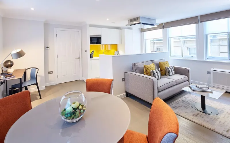 Cheval Calico House, City of London: Cheval Calico House: Open-plan living and dining area in a superior one-bedroom apartment, photo 1