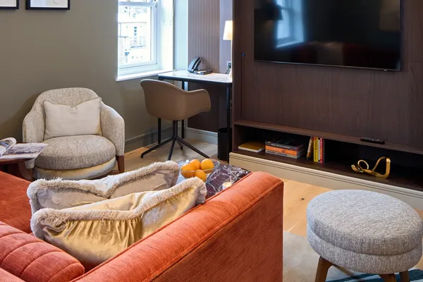Cheval Phoenix House, apartment in Chelsea